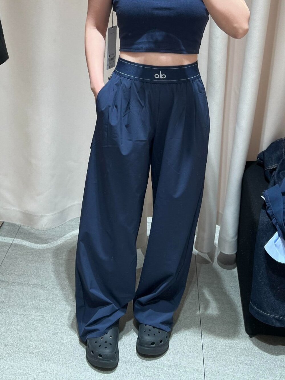 🧸New With Tags ALO Yoga Navy Suit Up Trouser Regular 30" Inseam☁️